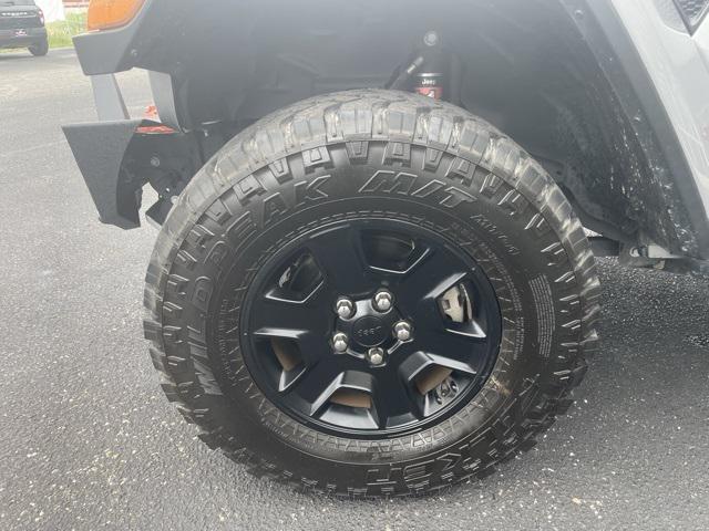 used 2021 Jeep Gladiator car, priced at $38,734