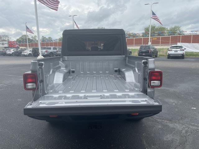 used 2021 Jeep Gladiator car, priced at $38,734