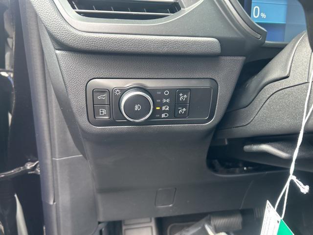 new 2025 Ford Escape PHEV car, priced at $35,884