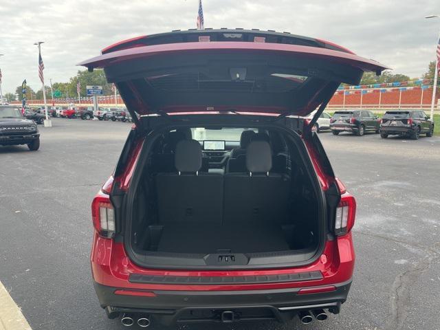 new 2025 Ford Explorer car, priced at $62,404