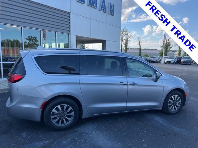 used 2021 Chrysler Pacifica Hybrid car, priced at $24,990