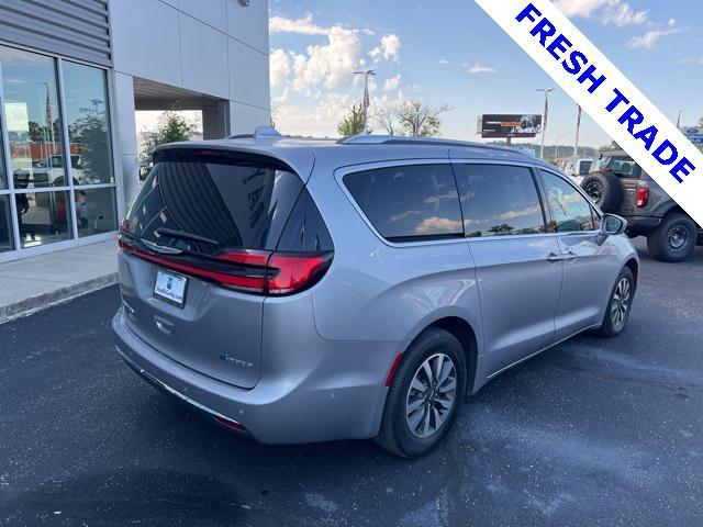 used 2021 Chrysler Pacifica Hybrid car, priced at $24,990