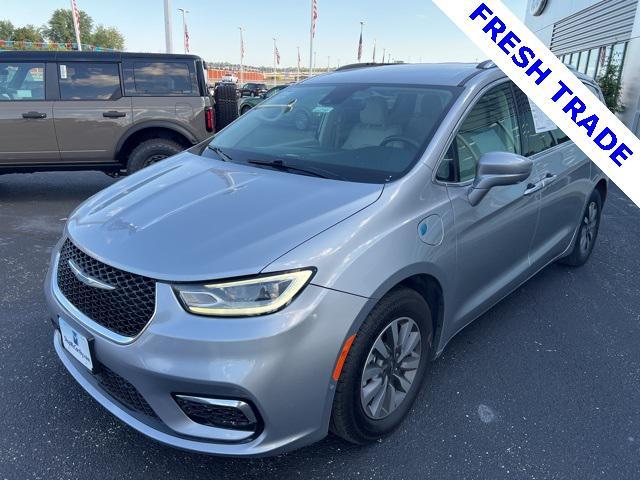 used 2021 Chrysler Pacifica Hybrid car, priced at $24,990