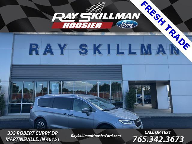 used 2021 Chrysler Pacifica Hybrid car, priced at $24,990