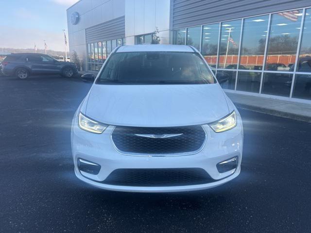 used 2024 Chrysler Pacifica car, priced at $29,990