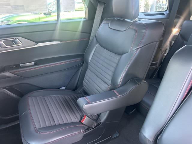 new 2025 Ford Explorer car, priced at $52,969