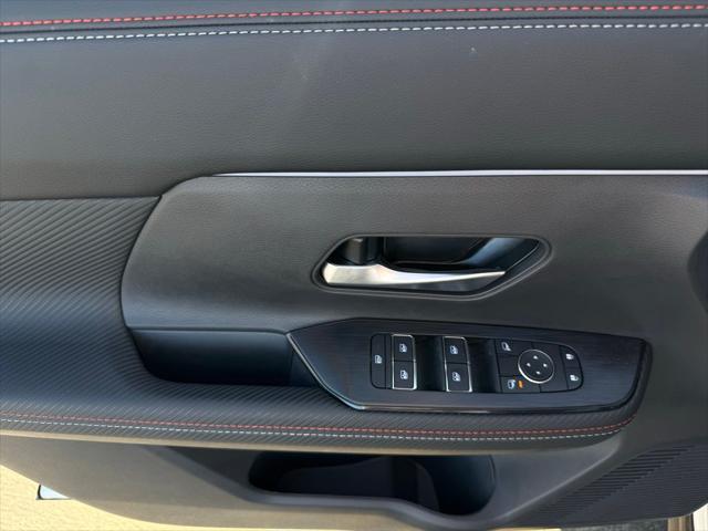 new 2025 Nissan Kicks car, priced at $30,390