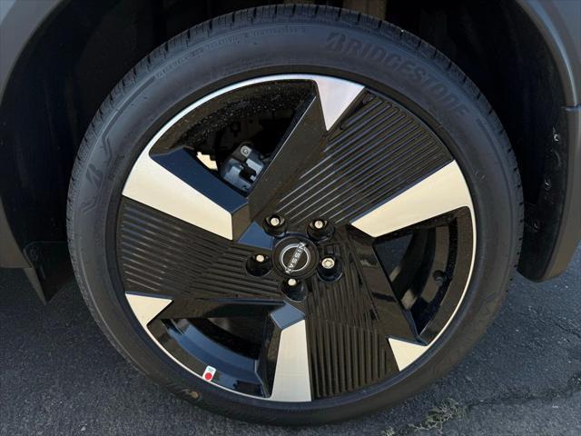new 2025 Nissan Kicks car, priced at $30,390