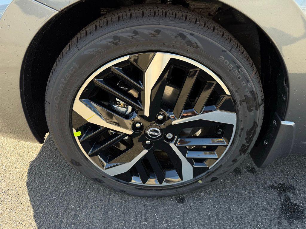 new 2025 Nissan Versa car, priced at $21,437