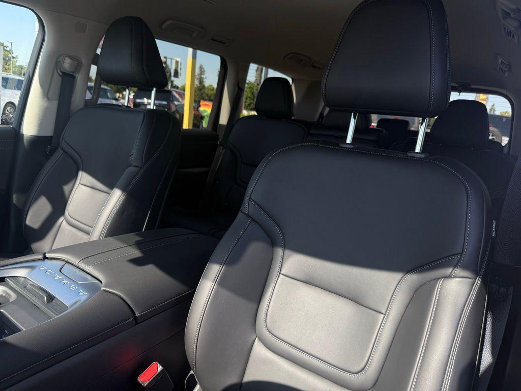 new 2025 Nissan Armada car, priced at $56,246