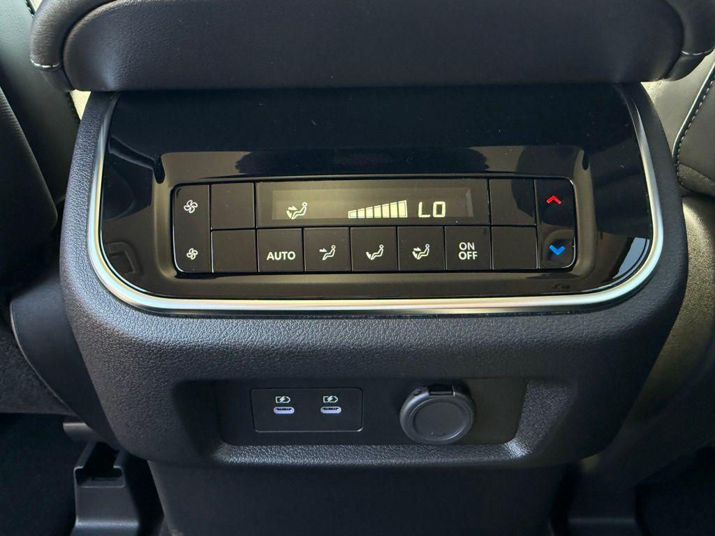 new 2025 Nissan Armada car, priced at $56,246