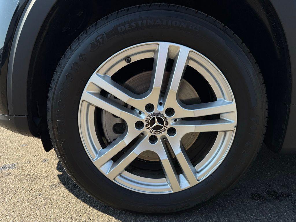 used 2022 Mercedes-Benz GLB 250 car, priced at $30,647