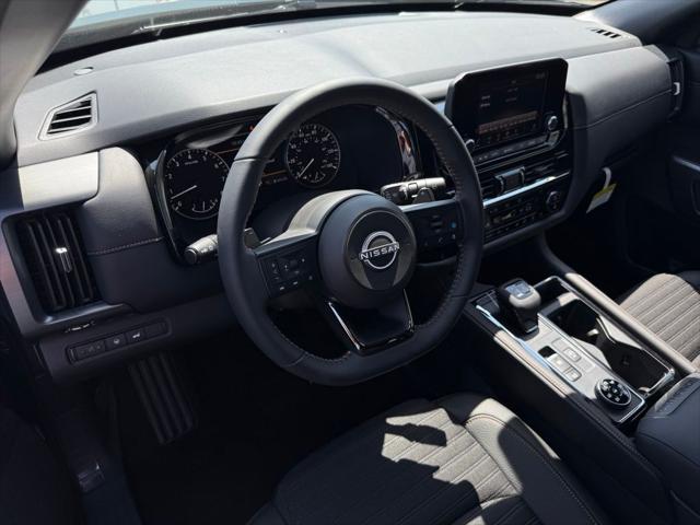 new 2025 Nissan Pathfinder car, priced at $46,675