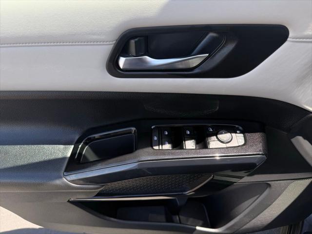 used 2022 Nissan Pathfinder car, priced at $31,995
