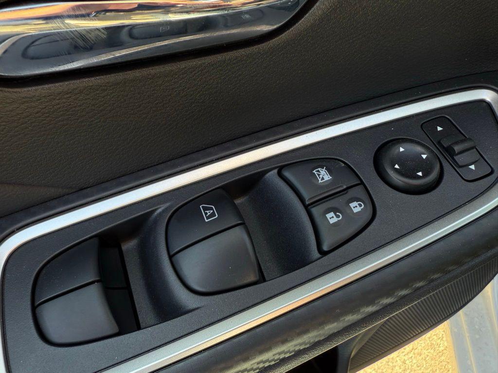 new 2025 Nissan Versa car, priced at $21,888