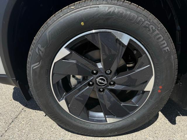 new 2025 Nissan Rogue car, priced at $33,385