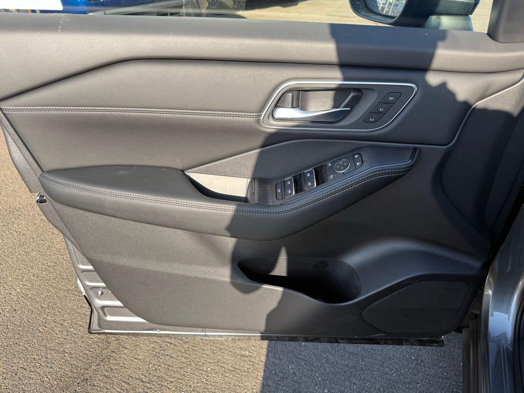 new 2026 Nissan Rogue car, priced at $39,622