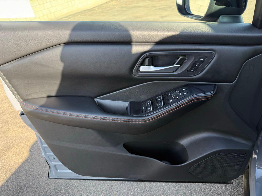 used 2025 Nissan Rogue car, priced at $35,995