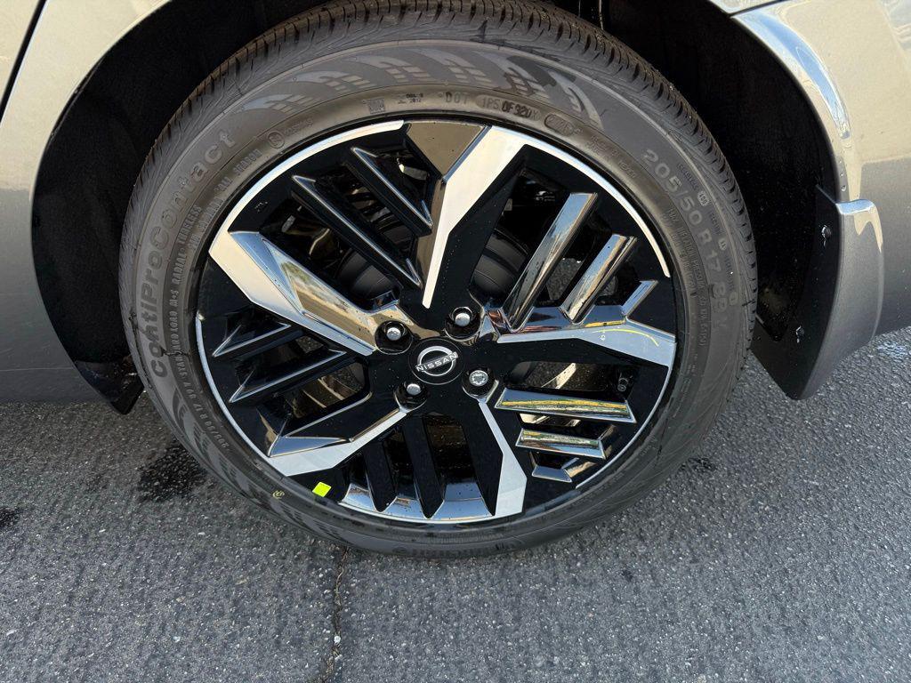 new 2025 Nissan Versa car, priced at $21,437