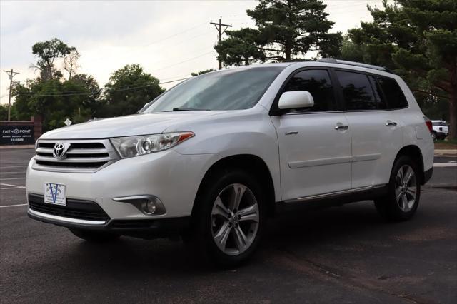 used 2013 Toyota Highlander car, priced at $13,999
