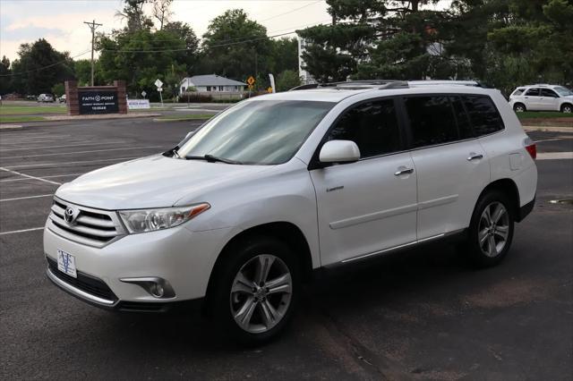 used 2013 Toyota Highlander car, priced at $13,999