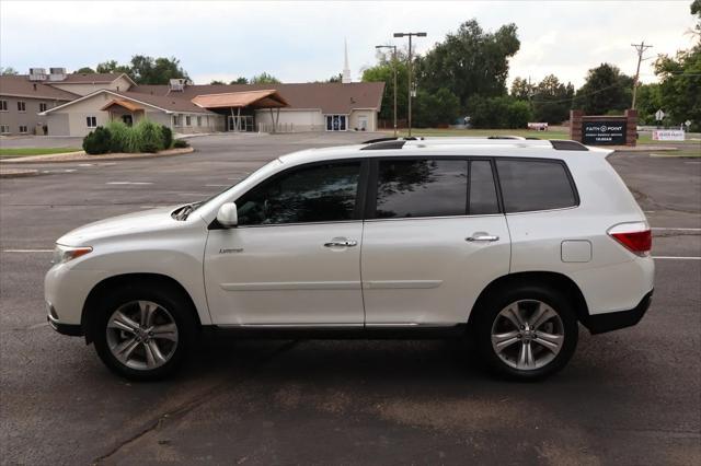 used 2013 Toyota Highlander car, priced at $13,999