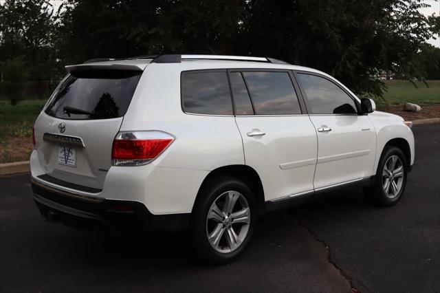 used 2013 Toyota Highlander car, priced at $13,999