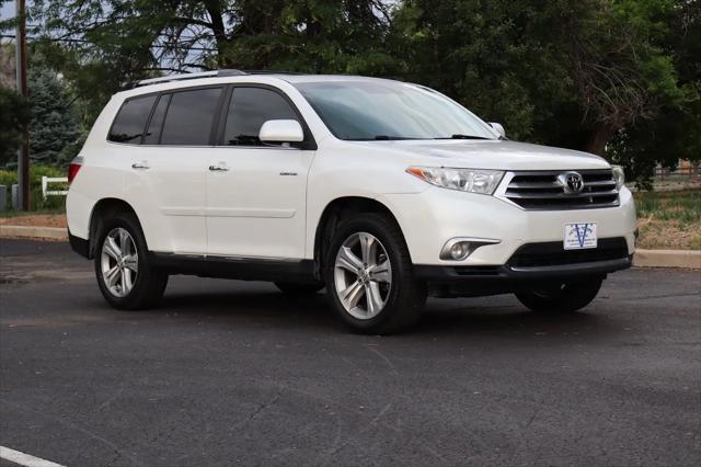 used 2013 Toyota Highlander car, priced at $13,999