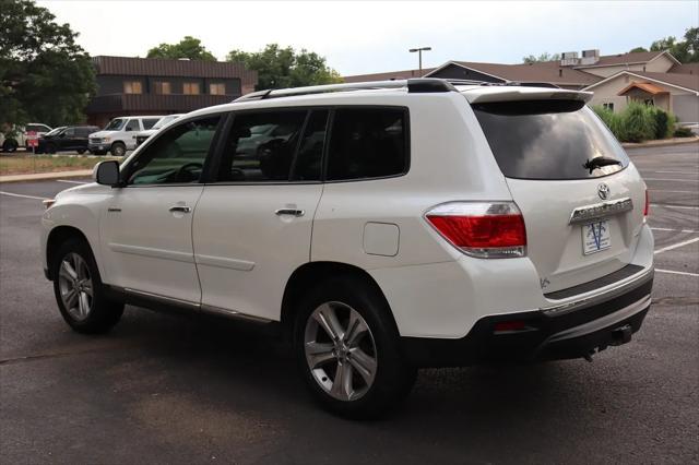 used 2013 Toyota Highlander car, priced at $13,999