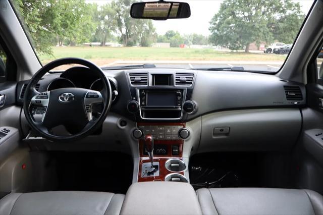 used 2013 Toyota Highlander car, priced at $13,999