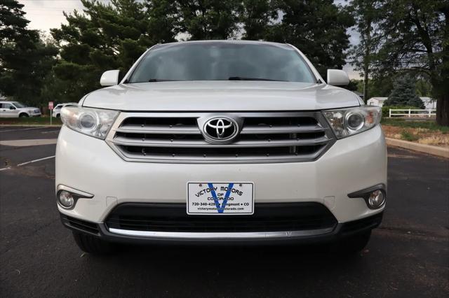 used 2013 Toyota Highlander car, priced at $13,999
