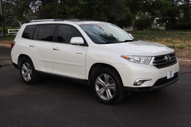 used 2013 Toyota Highlander car, priced at $13,999