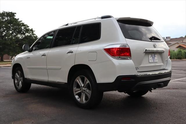 used 2013 Toyota Highlander car, priced at $13,999