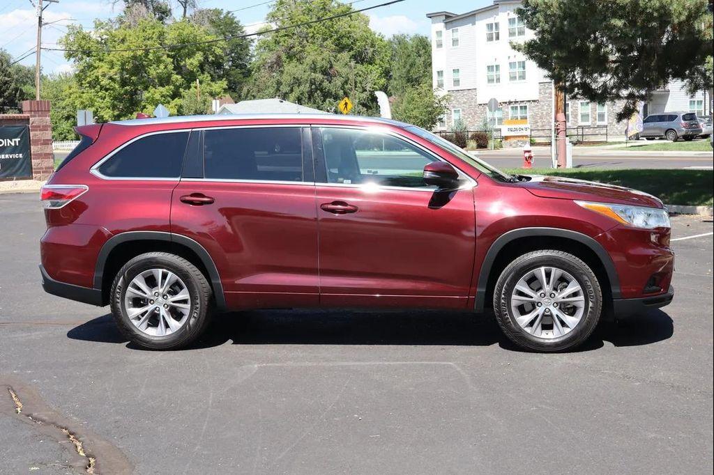 used 2015 Toyota Highlander car, priced at $15,999