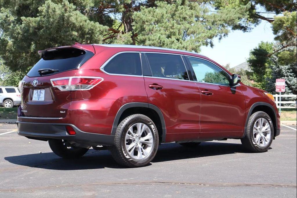 used 2015 Toyota Highlander car, priced at $15,999