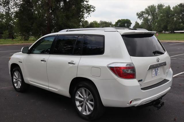 used 2010 Toyota Highlander Hybrid car, priced at $9,999