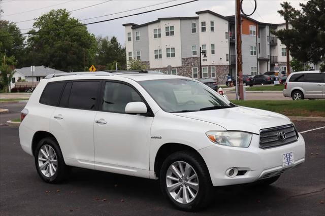 used 2010 Toyota Highlander Hybrid car, priced at $9,999