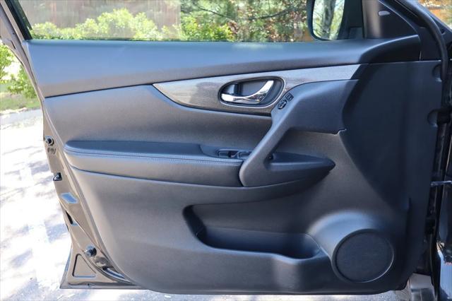 used 2015 Nissan Rogue car, priced at $12,999