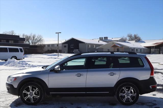 used 2015 Volvo XC70 car, priced at $10,999