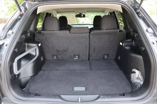 used 2016 Jeep Cherokee car, priced at $13,999