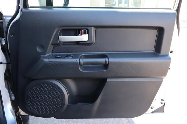 used 2007 Toyota FJ Cruiser car, priced at $21,999