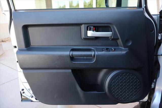 used 2007 Toyota FJ Cruiser car, priced at $21,999