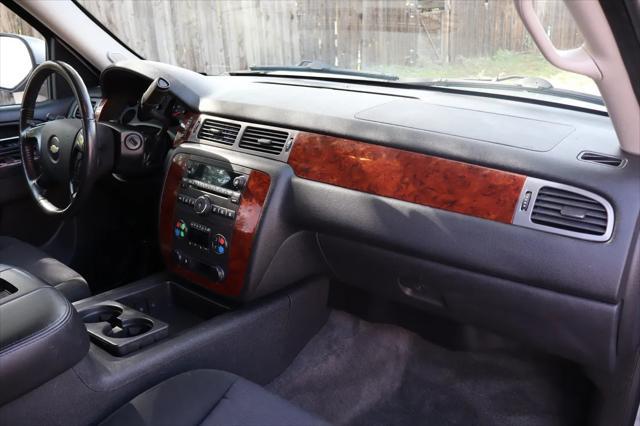 used 2010 Chevrolet Suburban car, priced at $9,999