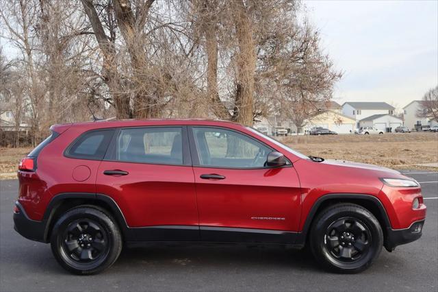 used 2015 Jeep Cherokee car, priced at $7,999