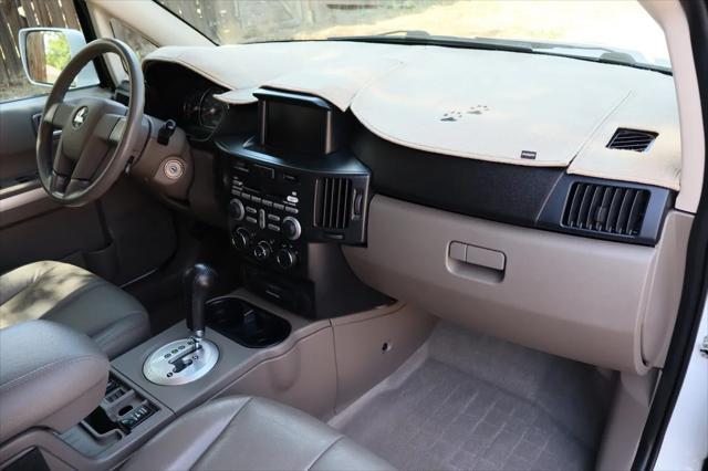 used 2011 Mitsubishi Endeavor car, priced at $6,999