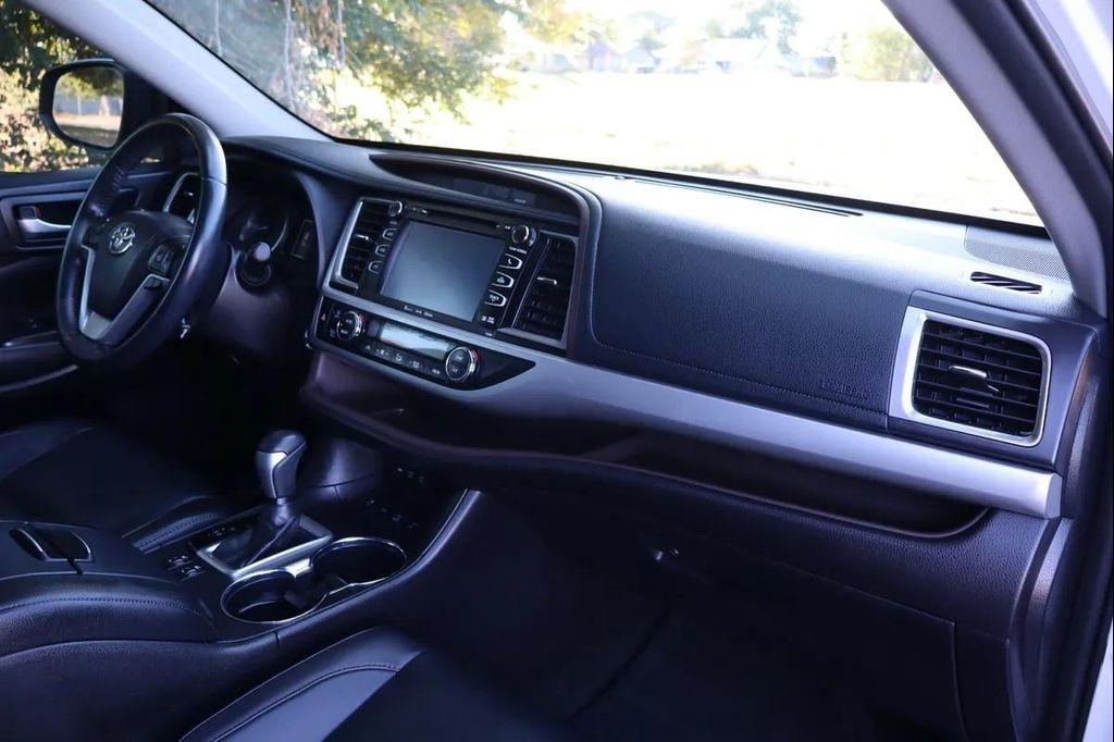 used 2019 Toyota Highlander car, priced at $23,999