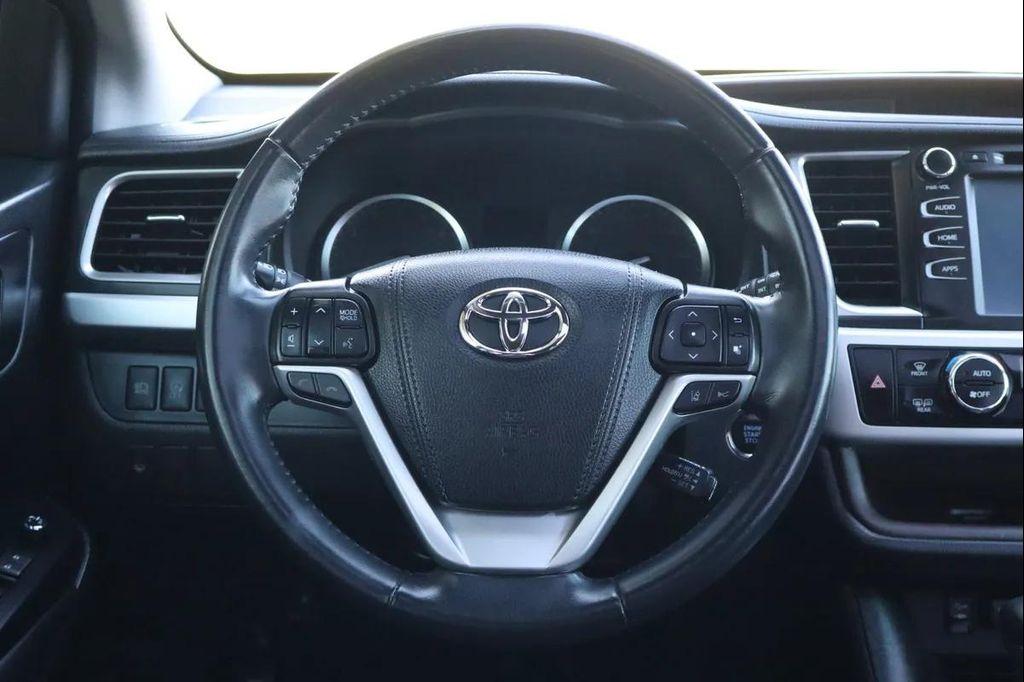 used 2019 Toyota Highlander car, priced at $23,999