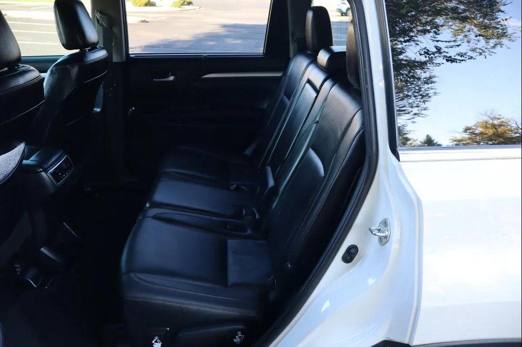 used 2019 Toyota Highlander car, priced at $23,999