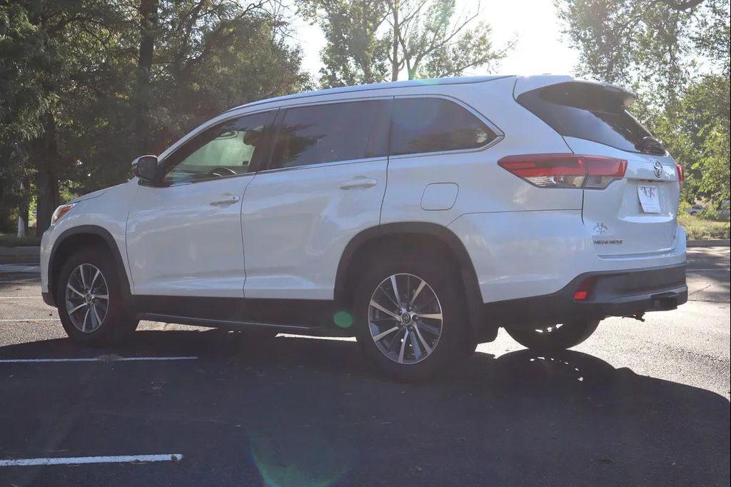 used 2019 Toyota Highlander car, priced at $23,999