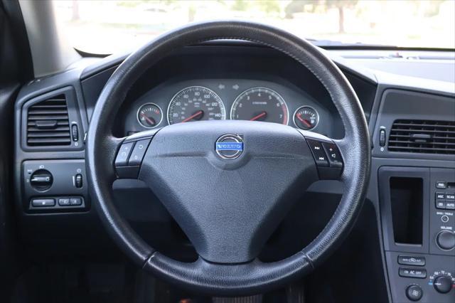 used 2004 Volvo S60 car, priced at $5,999